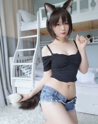 25岁的女高中生动漫